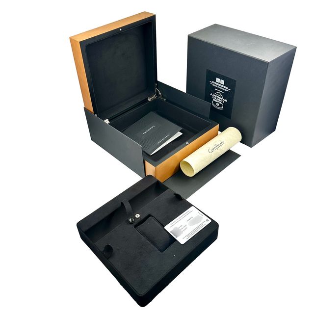 Panerai Luminor Perpetual Calendar PAM00715 Image 5